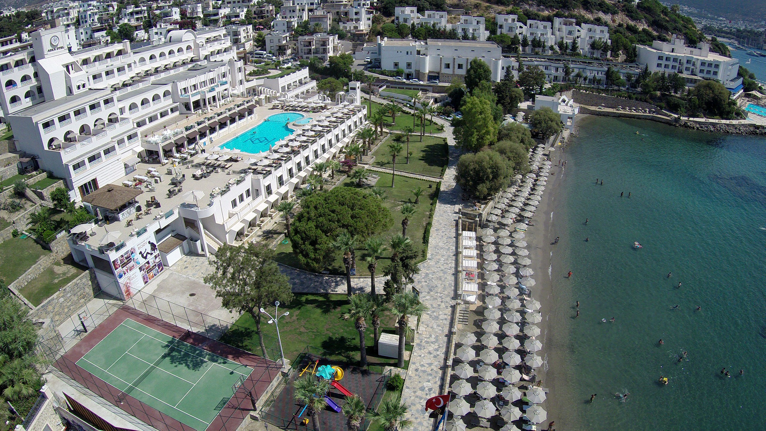 Azka Hotel