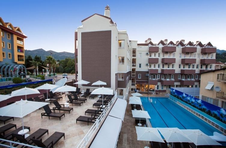 Comet Deluxe Suit Hotel